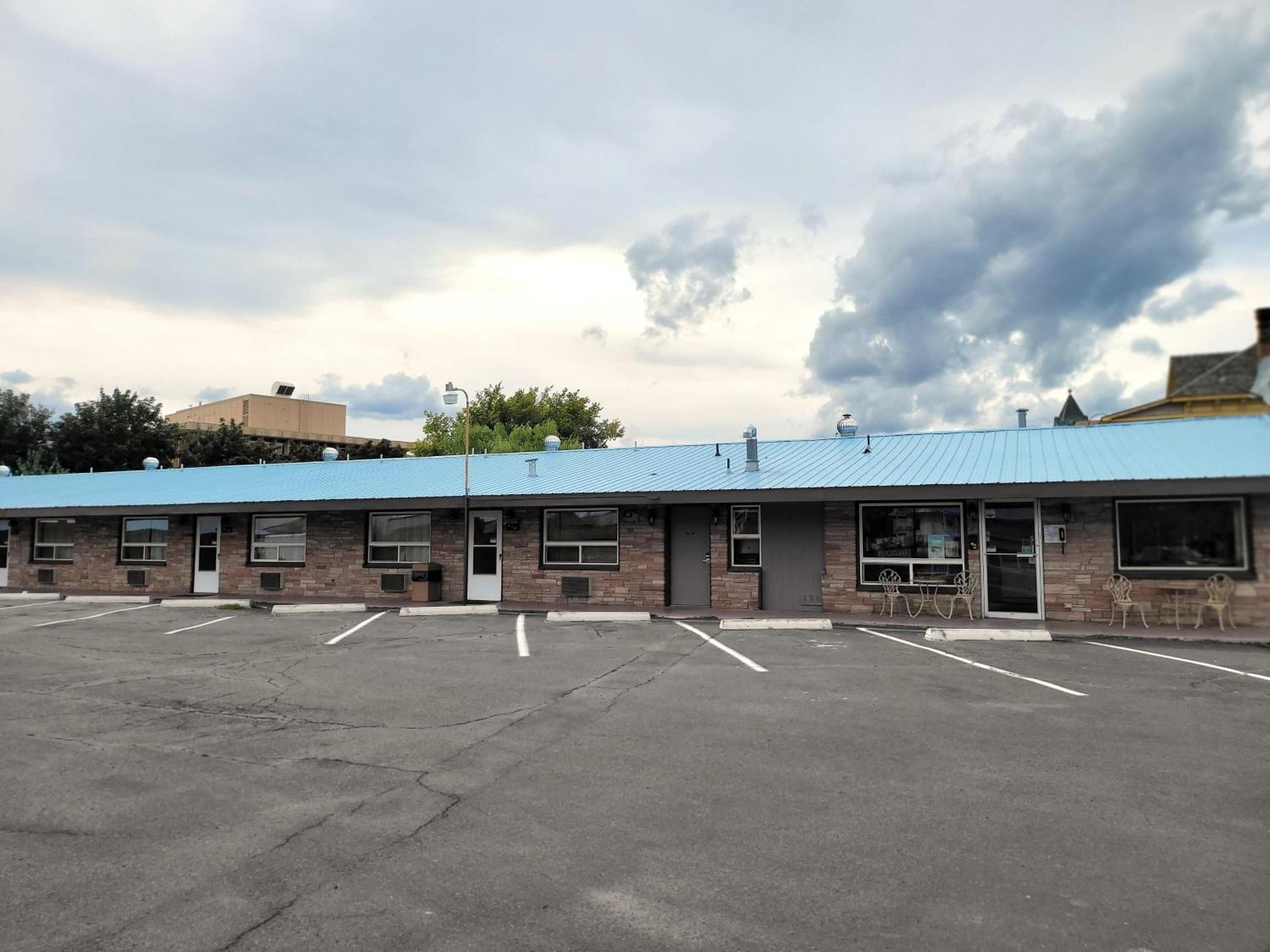 大桥街酒店 贝克城 外观 照片